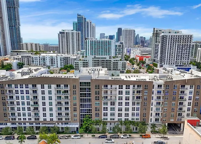 Bright And Airy 2 Bed On Biscayne Blvd With Free Park