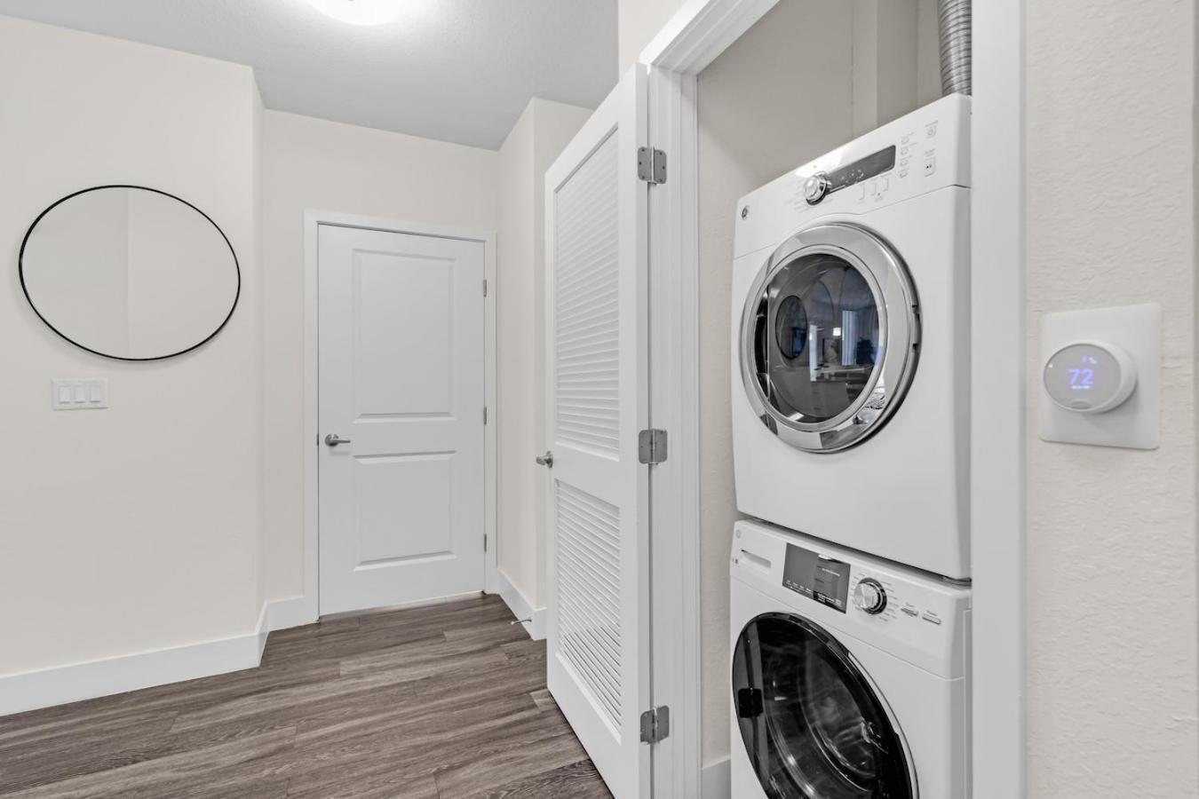 Bright And Airy 2 Bed On Biscayne Blvd With Free Park * Miami