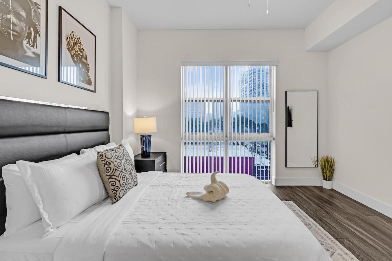 Apartment Bright And Airy 2 Bed On Biscayne Blvd With Free Park *