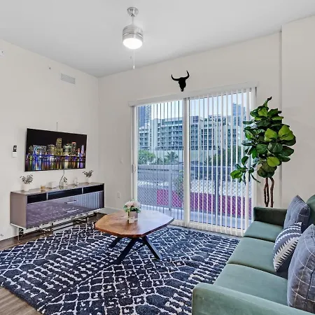 Bright And Airy 2 Bed On Biscayne Blvd With Free Park Apartment Miami Exterior photo