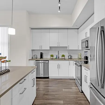 Bright And Airy 2 Bed On Biscayne Blvd With Free Park Apartment Miami Exterior photo