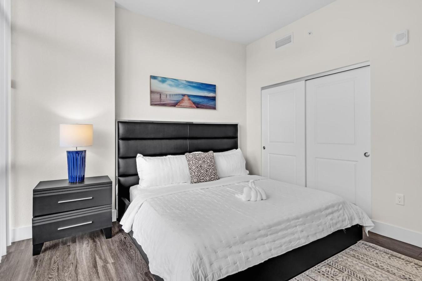 Apartment Bright And Airy 2 Bed On Biscayne Blvd With Free Park